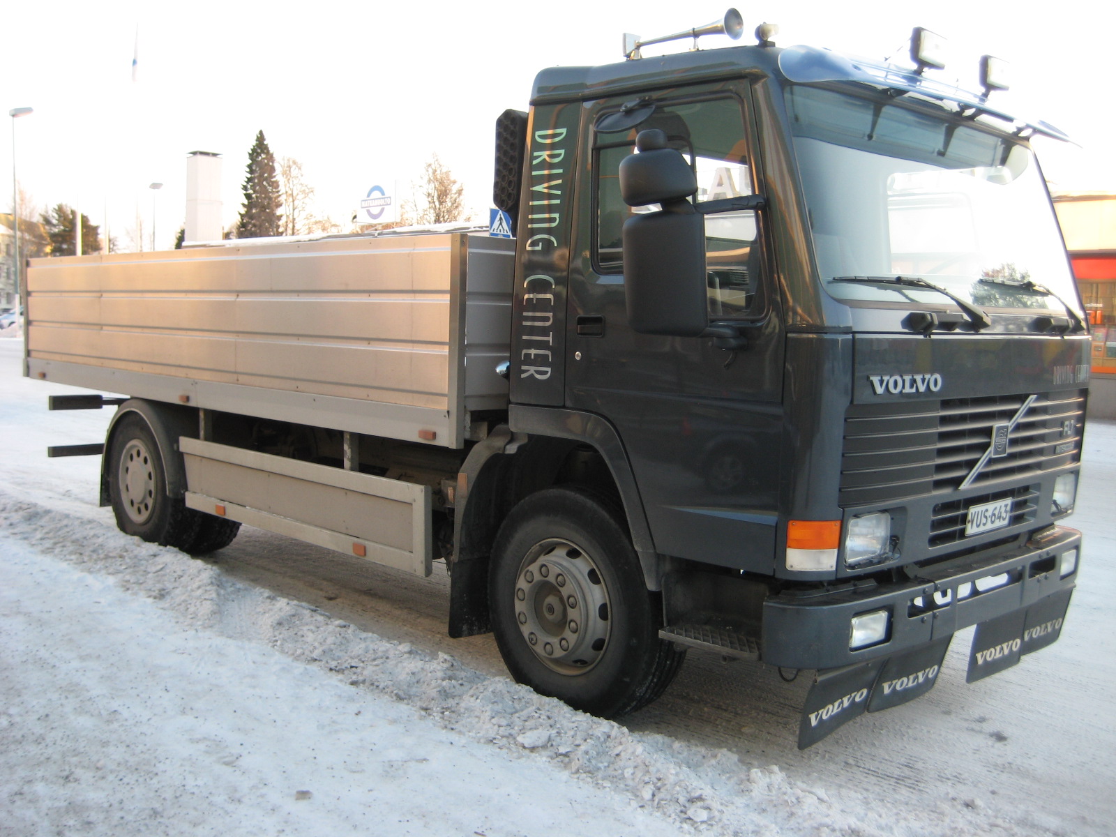 Грузовик Volvo FL7
