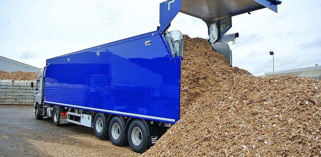 Грузовики-щеповозы