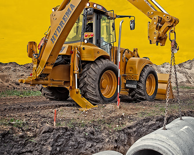 Экскаватор-погрузчик Hydrema