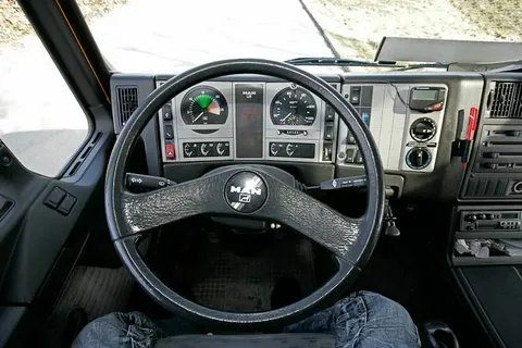 Магистральный тягач MAN F2000