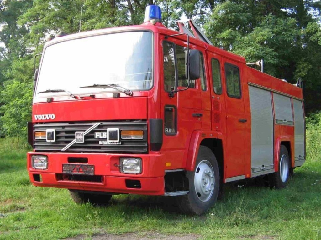 Грузовик Volvo FL7