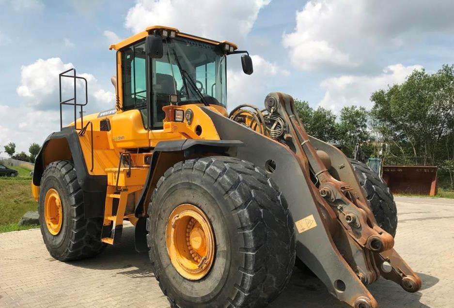 Фронтальный погрузчик Volvo L220G