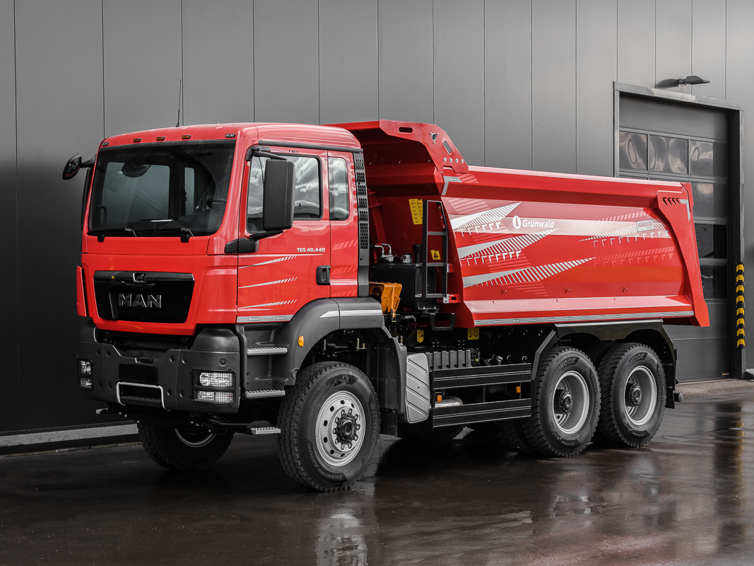 Грузовик MAN TGA 6x4