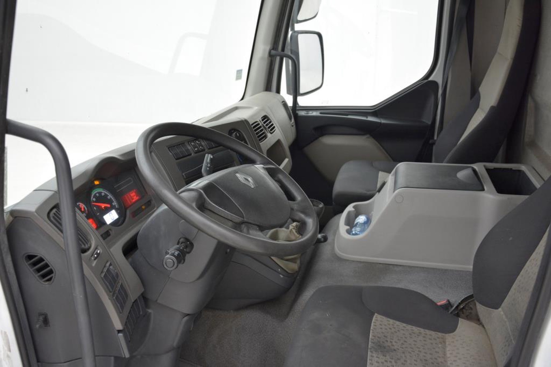 Рено Мидлум