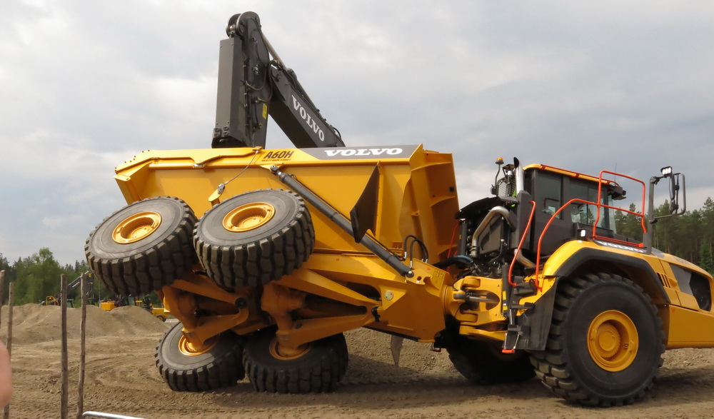 Сочлененные самосвалы Вольво