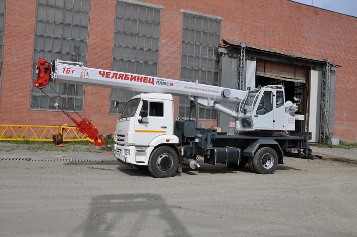 новые модели автокрана «Челябинец» на рынке строительной спецтехники