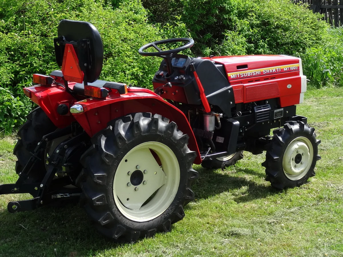 Мицубиси МТ 180Д
