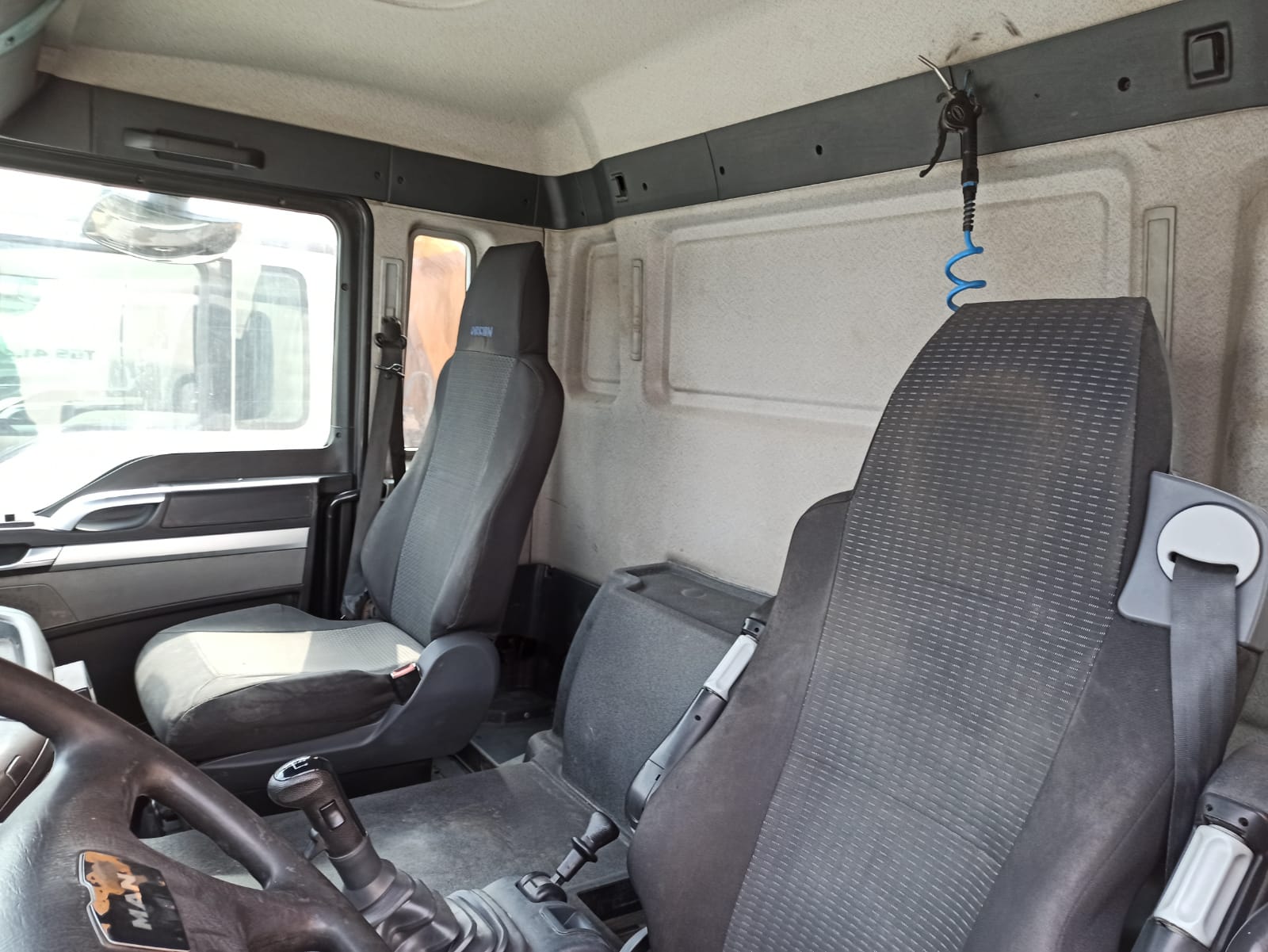 Cиденья грузовика