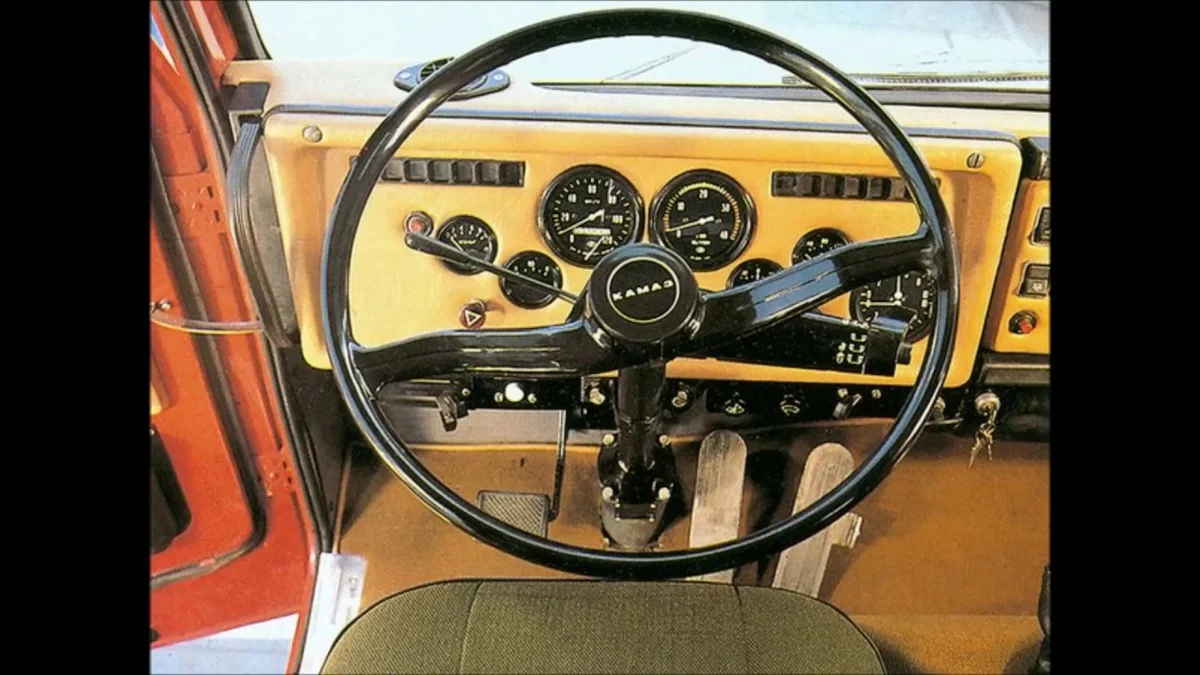 Рулевое колесо грузовика