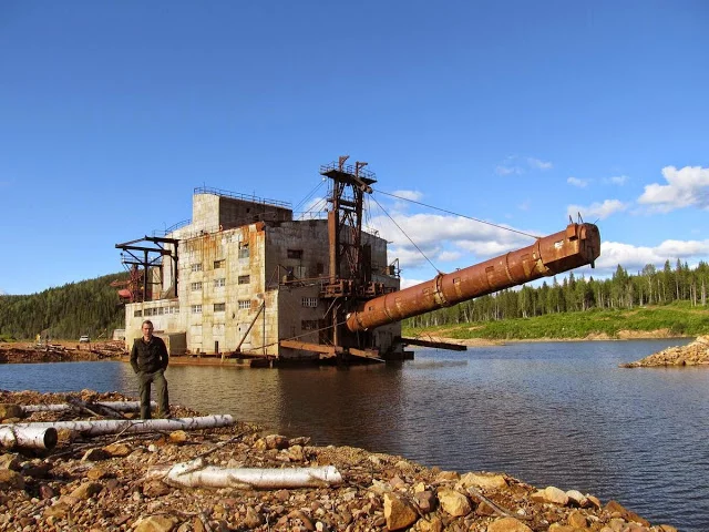 драга для добычи золота