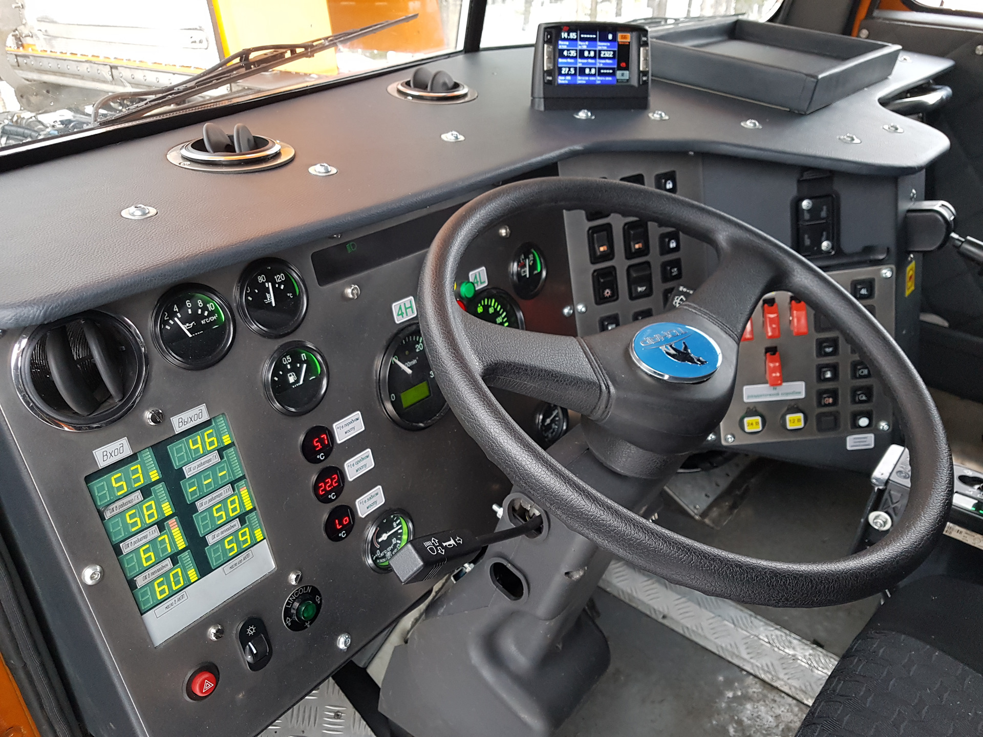 Автопоезд Тонар