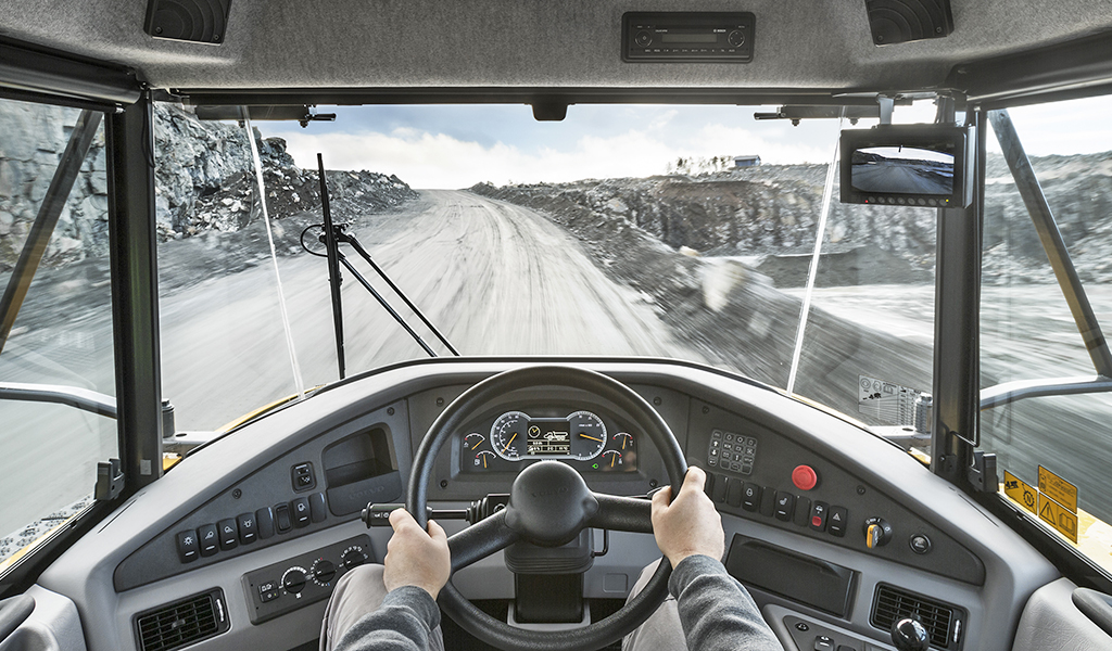 Шарнирные самосвалы Катерпиллер