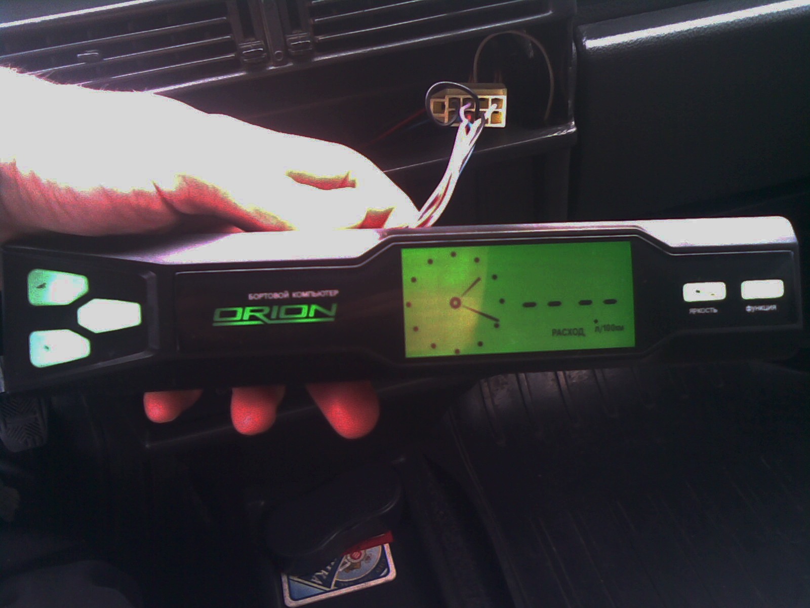 Бортовой компьютер автомобиля