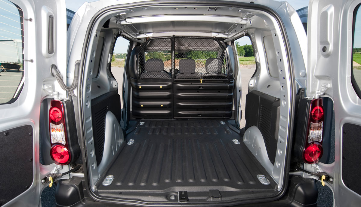 Рено Трафик. грузовой фургон