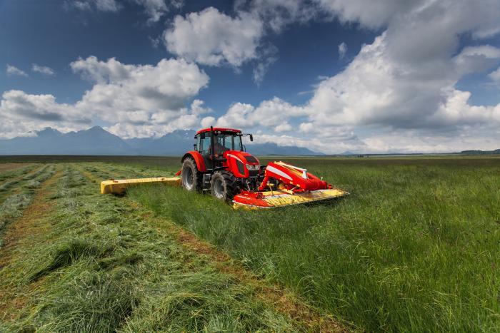 Трактор Zetor Forterra