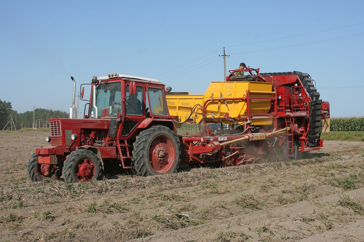 Картофелеуборочный комбайн