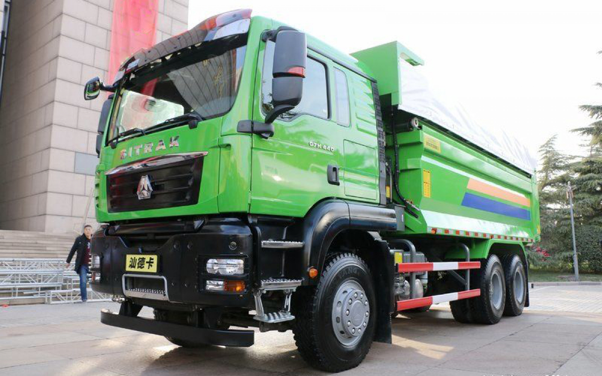 Китайские самосвалы Sitrak