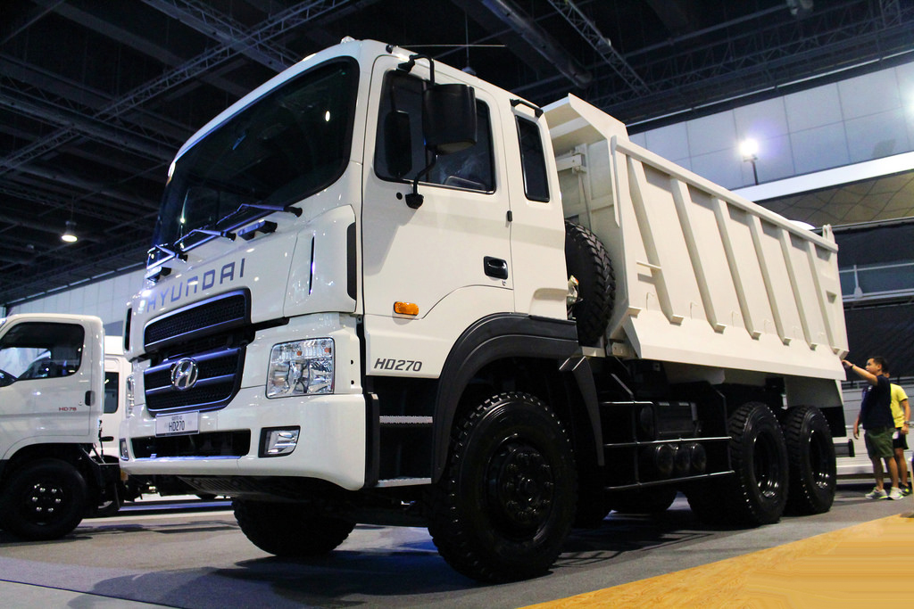Самосвал Hyundai HD 270