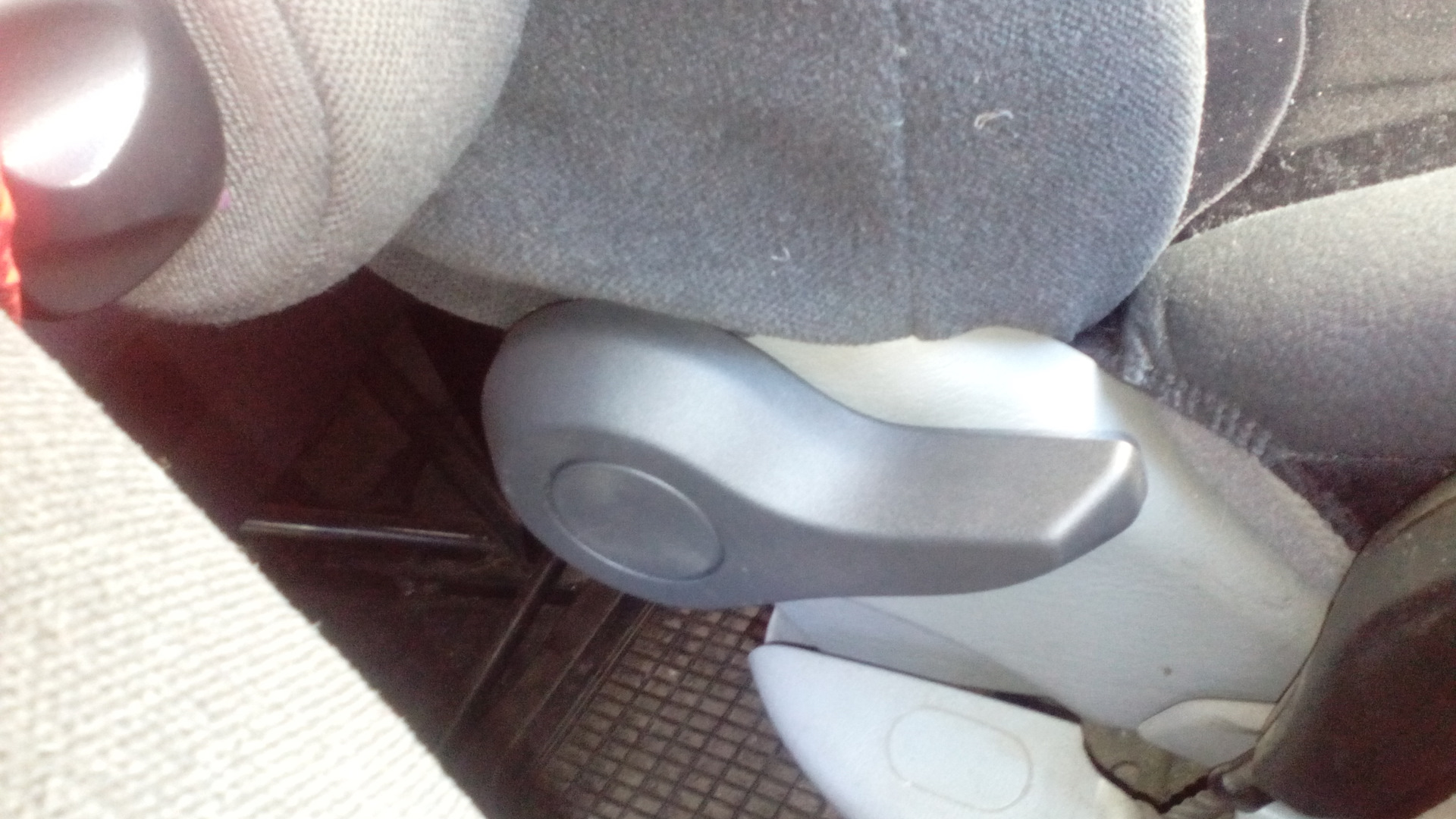 Блокиратор для сиденья