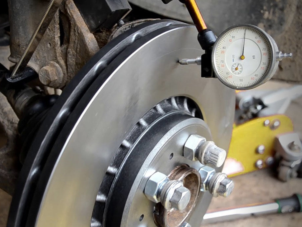 Деформация тормозных дисков