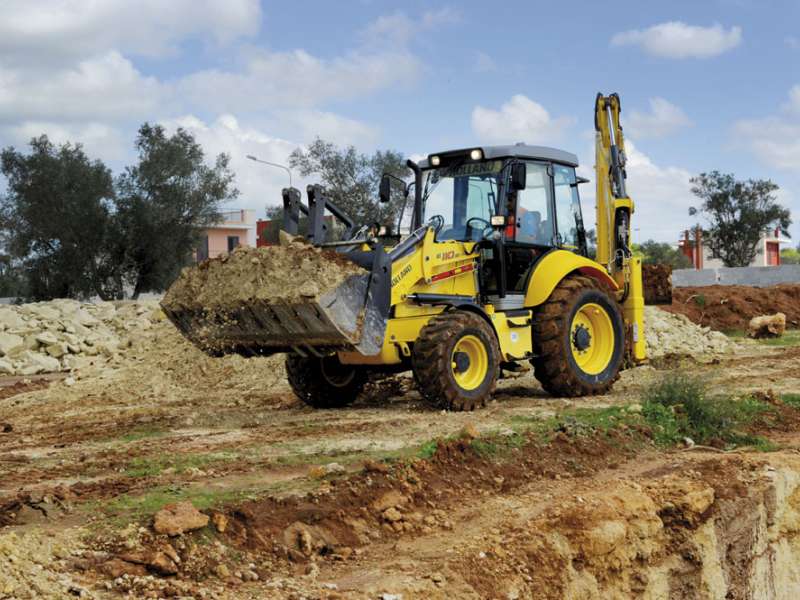 Экскаватор-погрузчик New Holland B100B