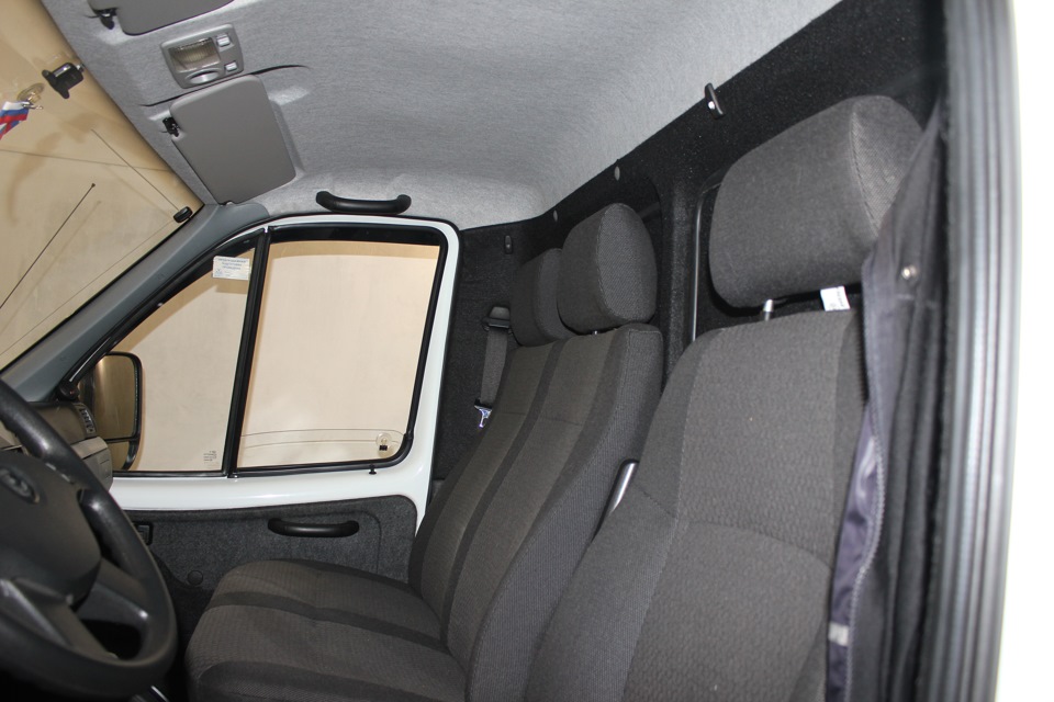 Чем обтягивают кресла грузовика