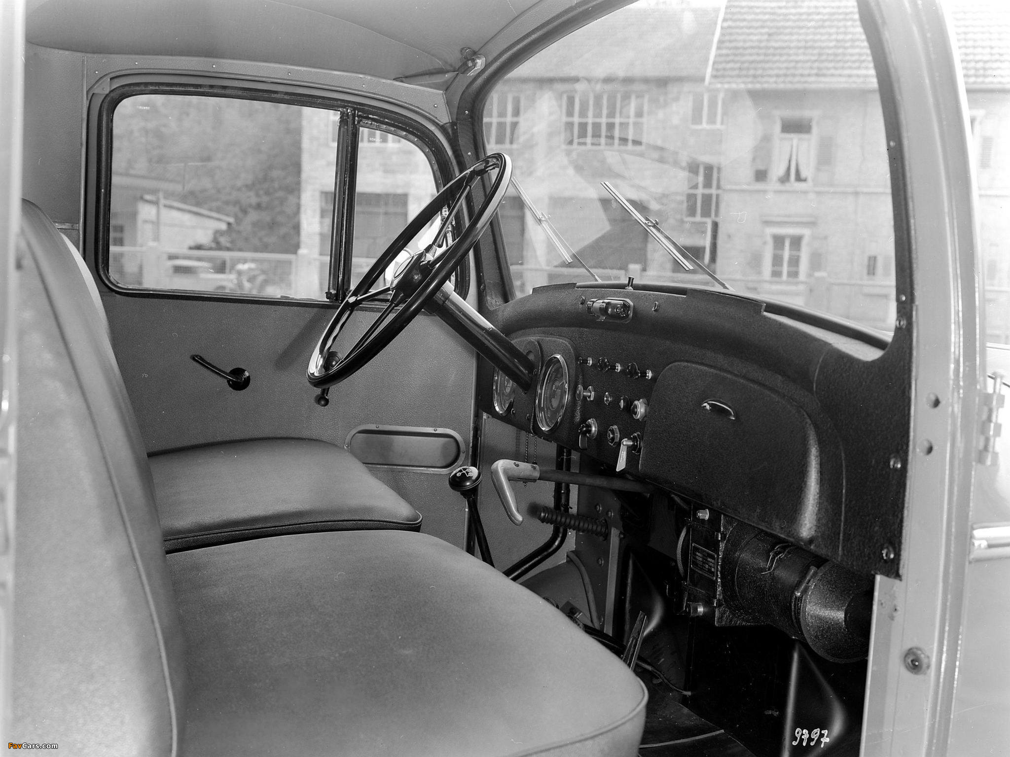 сиденья старинных грузовиков