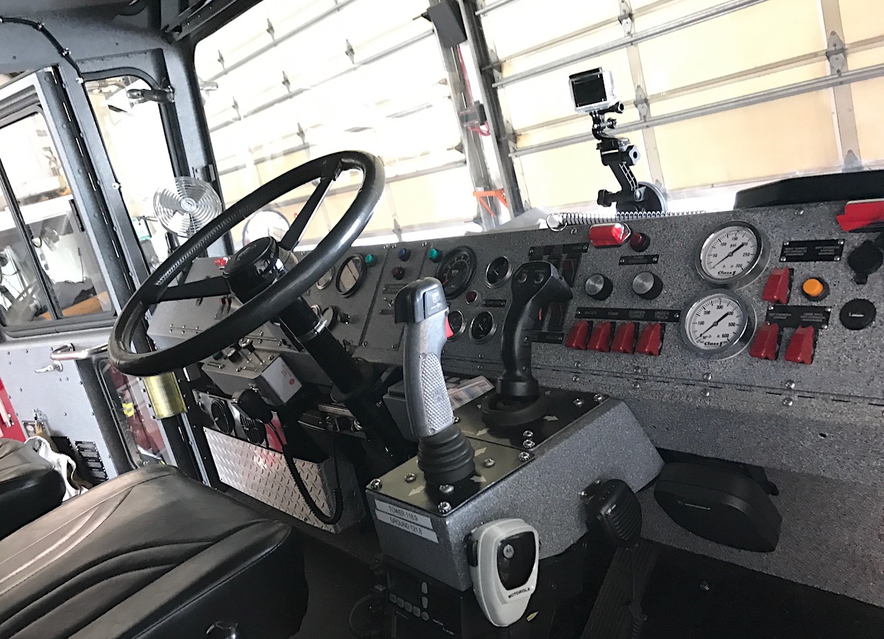 Карьерный самосвал Oshkosh M911 16x6