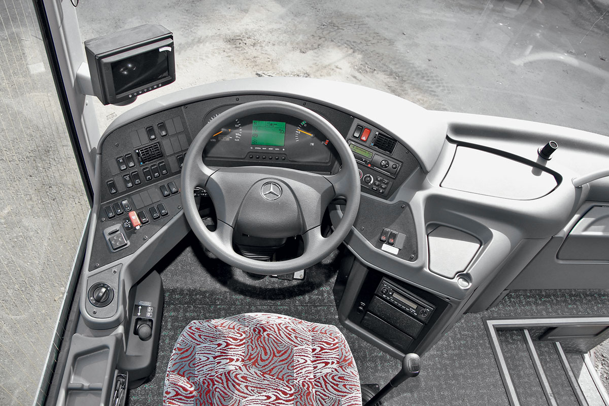 Автобус Mercedes-Benz Intouro