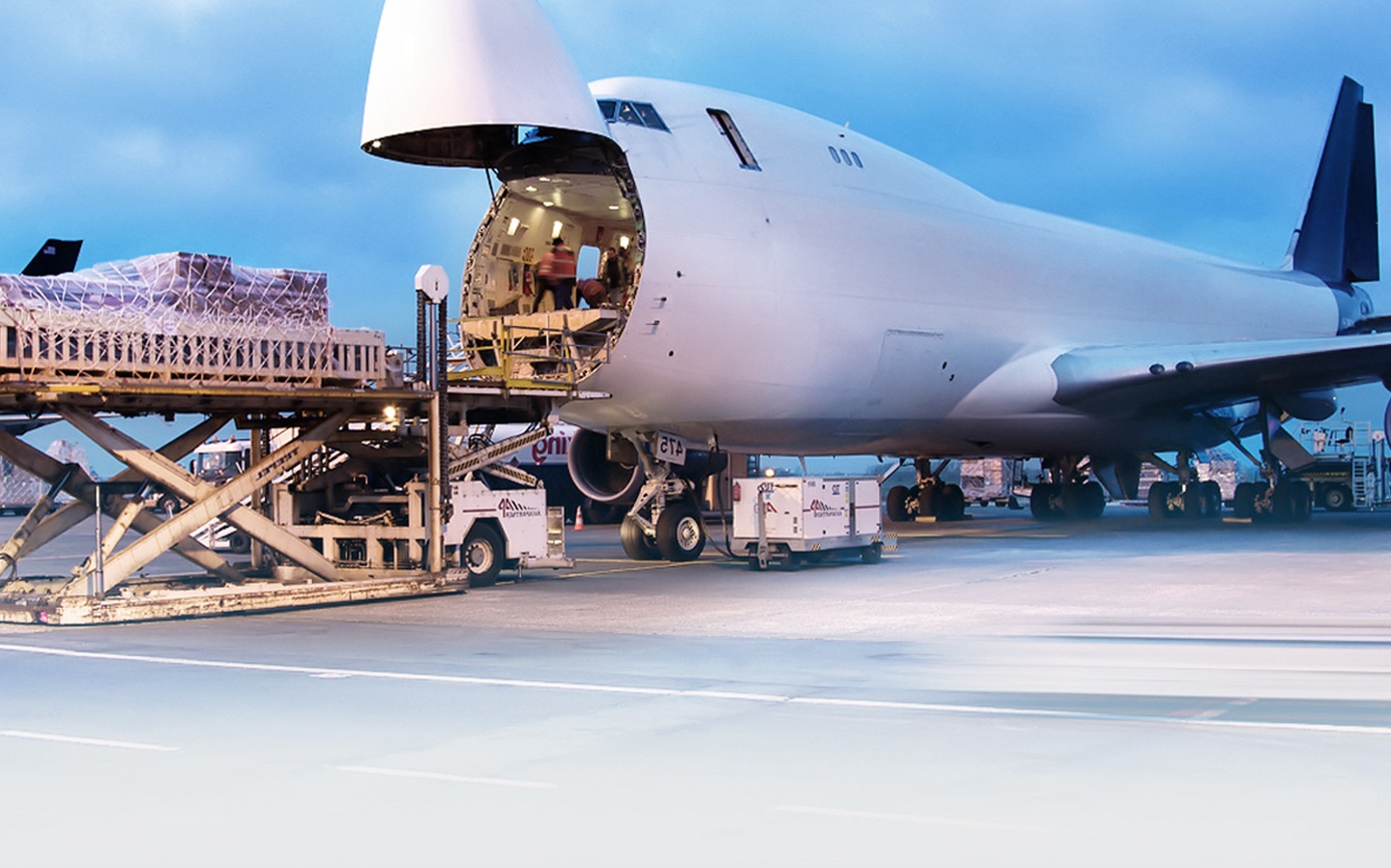 Сколько стоит авиационная доставка из США в Европу