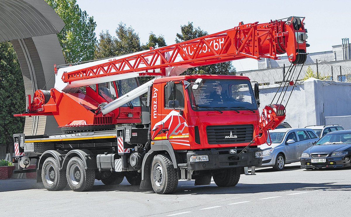 Полноприводный автокран МАЗ