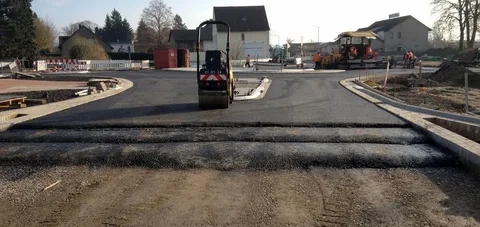 Как строят автомобильные дороги