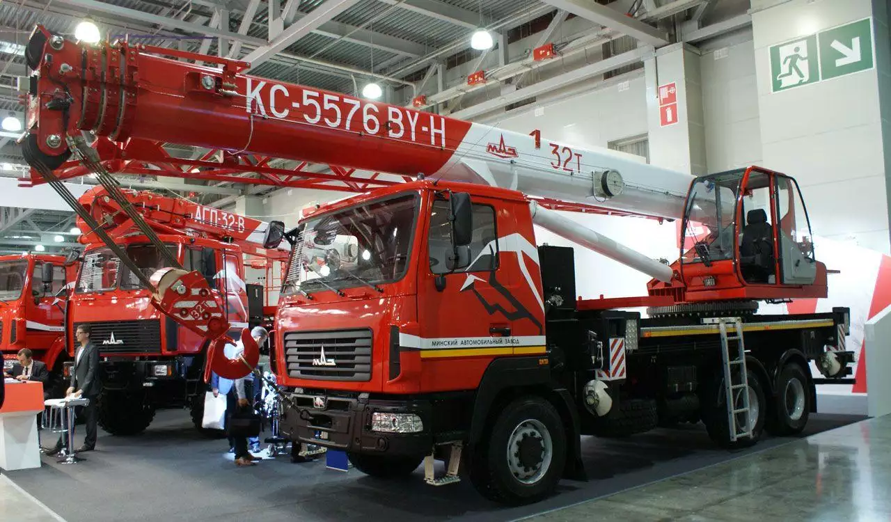 Полноприводный автокран МАЗ