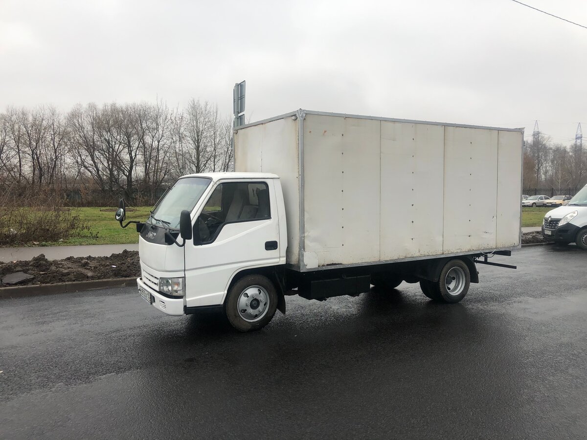 Грузовик JMC 1052