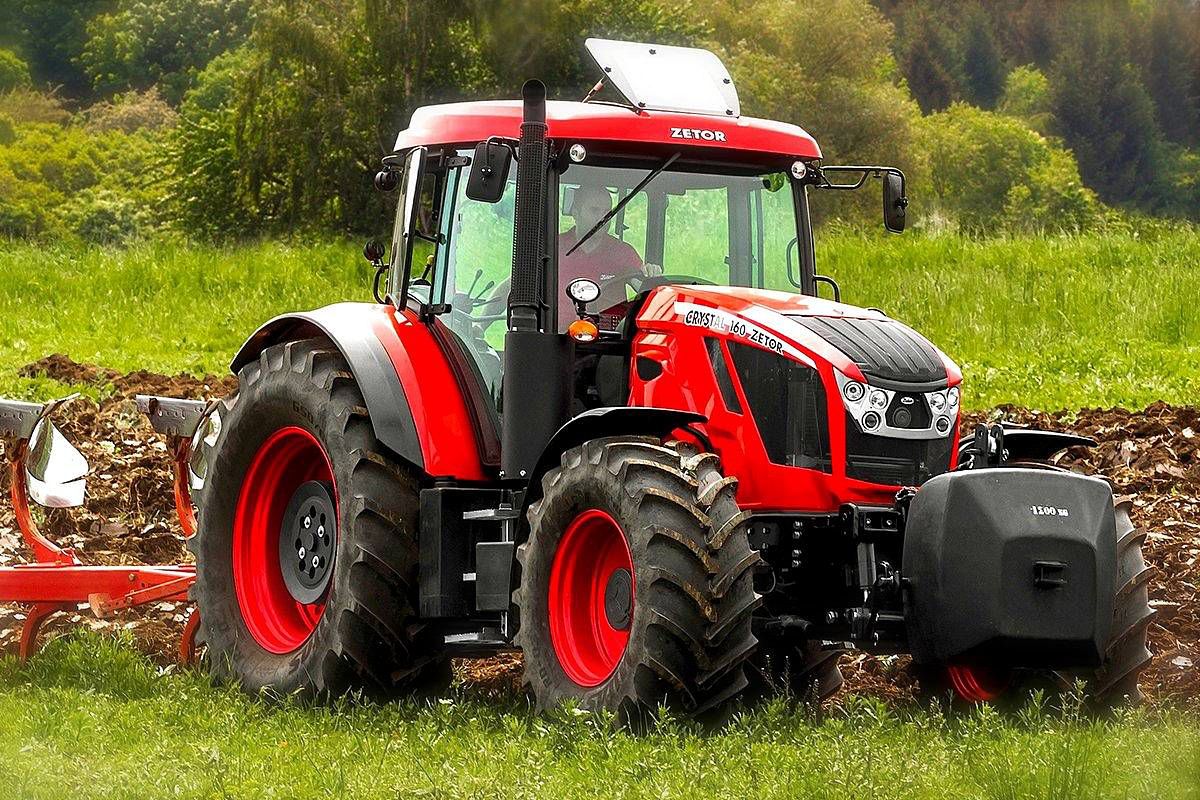 Трактор Zetor Forterra