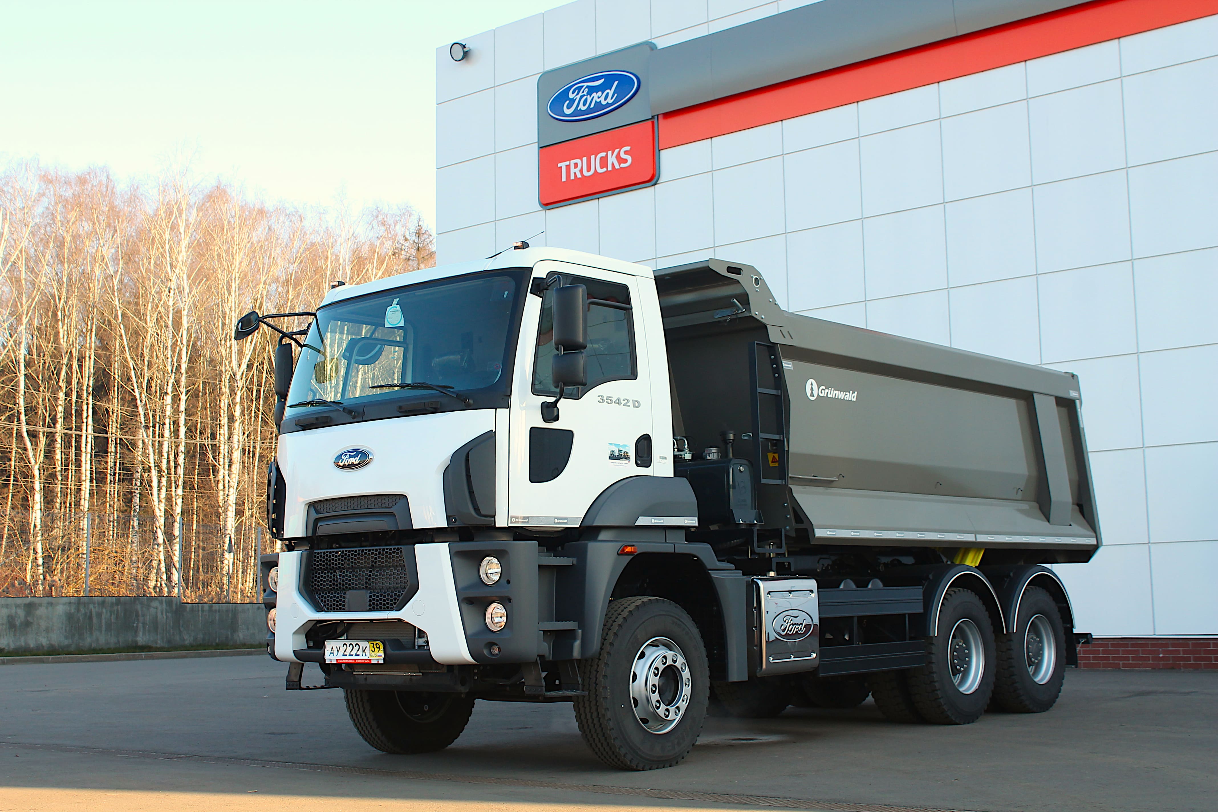 Самосвал Ford Trucks 3542D DC