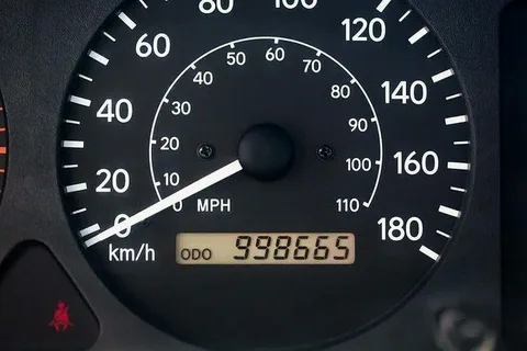 Автомобильный одометр