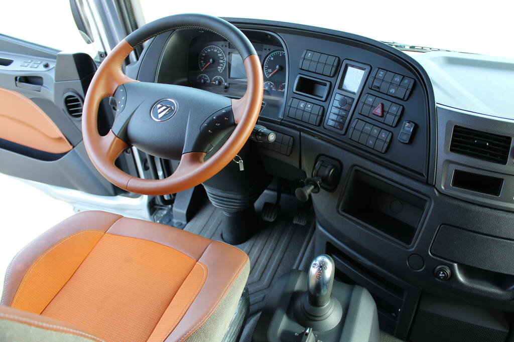 Тягач Foton Auman