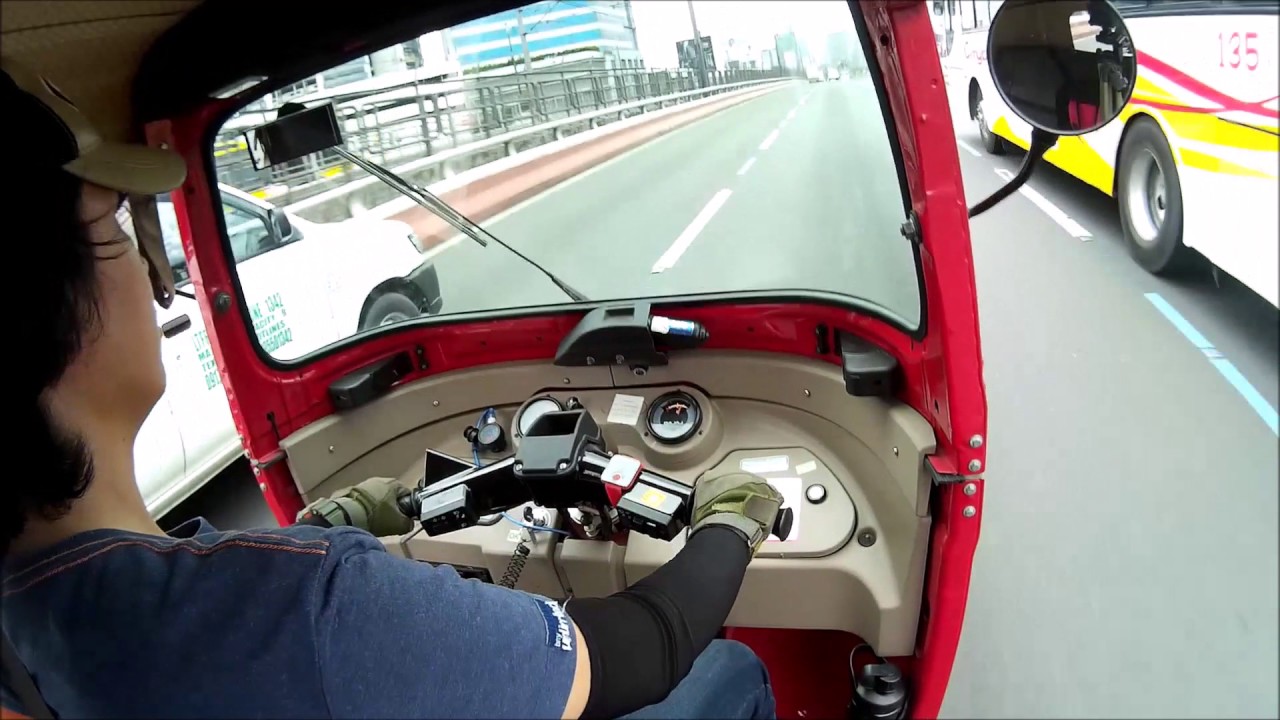 Трицикл Bajaj Maxima C