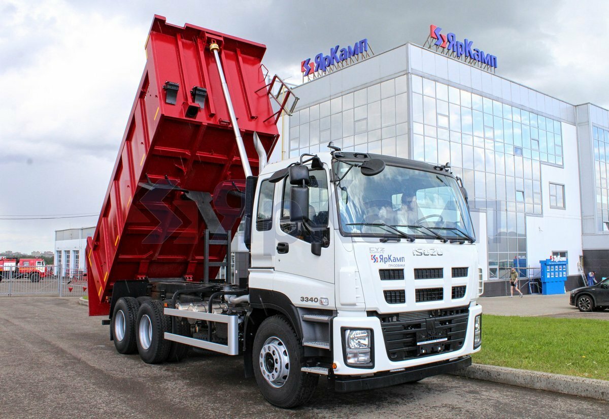 Самосвал Isuzu Giga