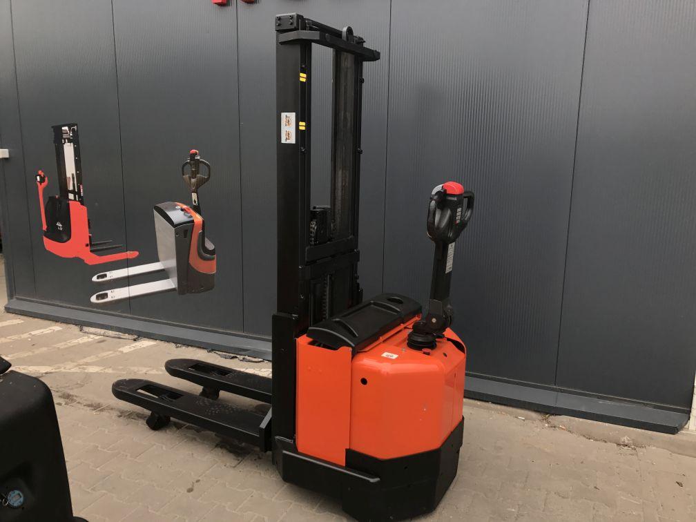 Электрические ведомые штабелеры