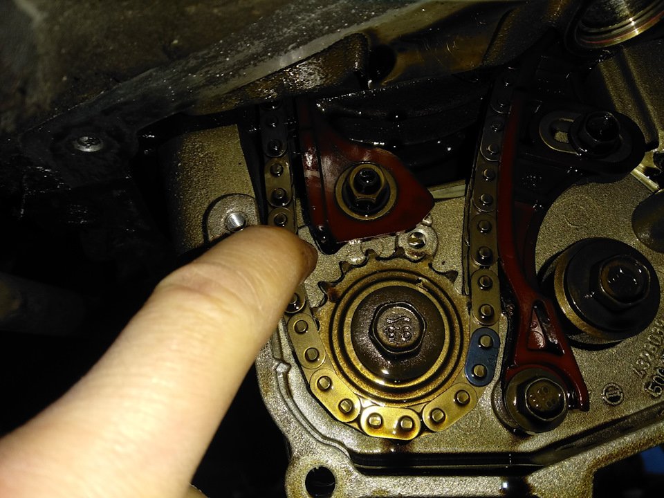 Балансировочные валы двигателя