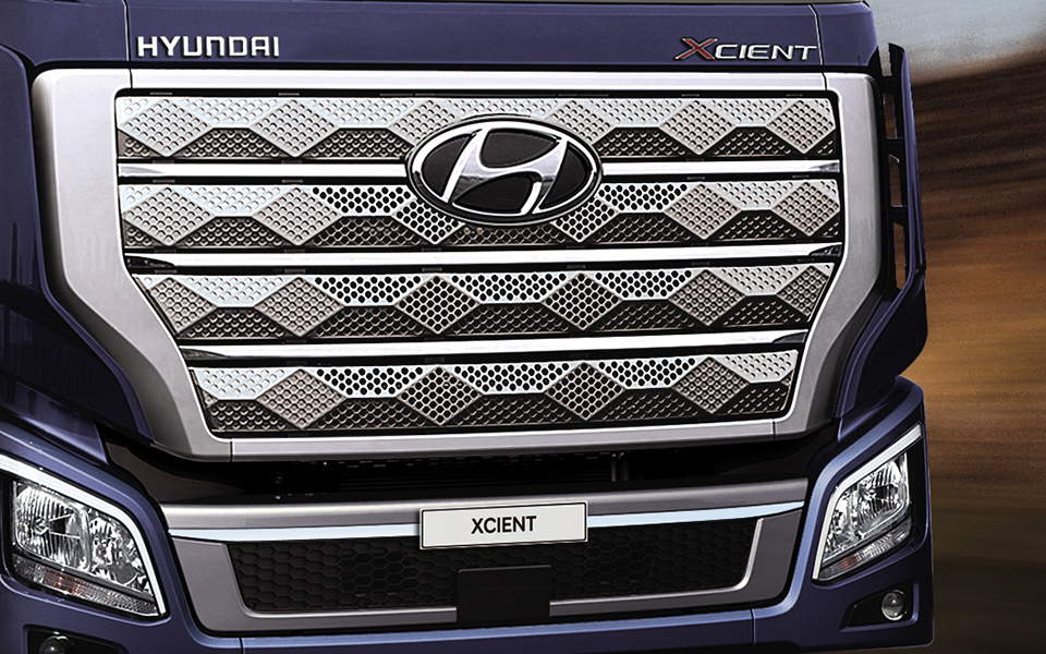 Самосвал Hyundai Xcient 6х4