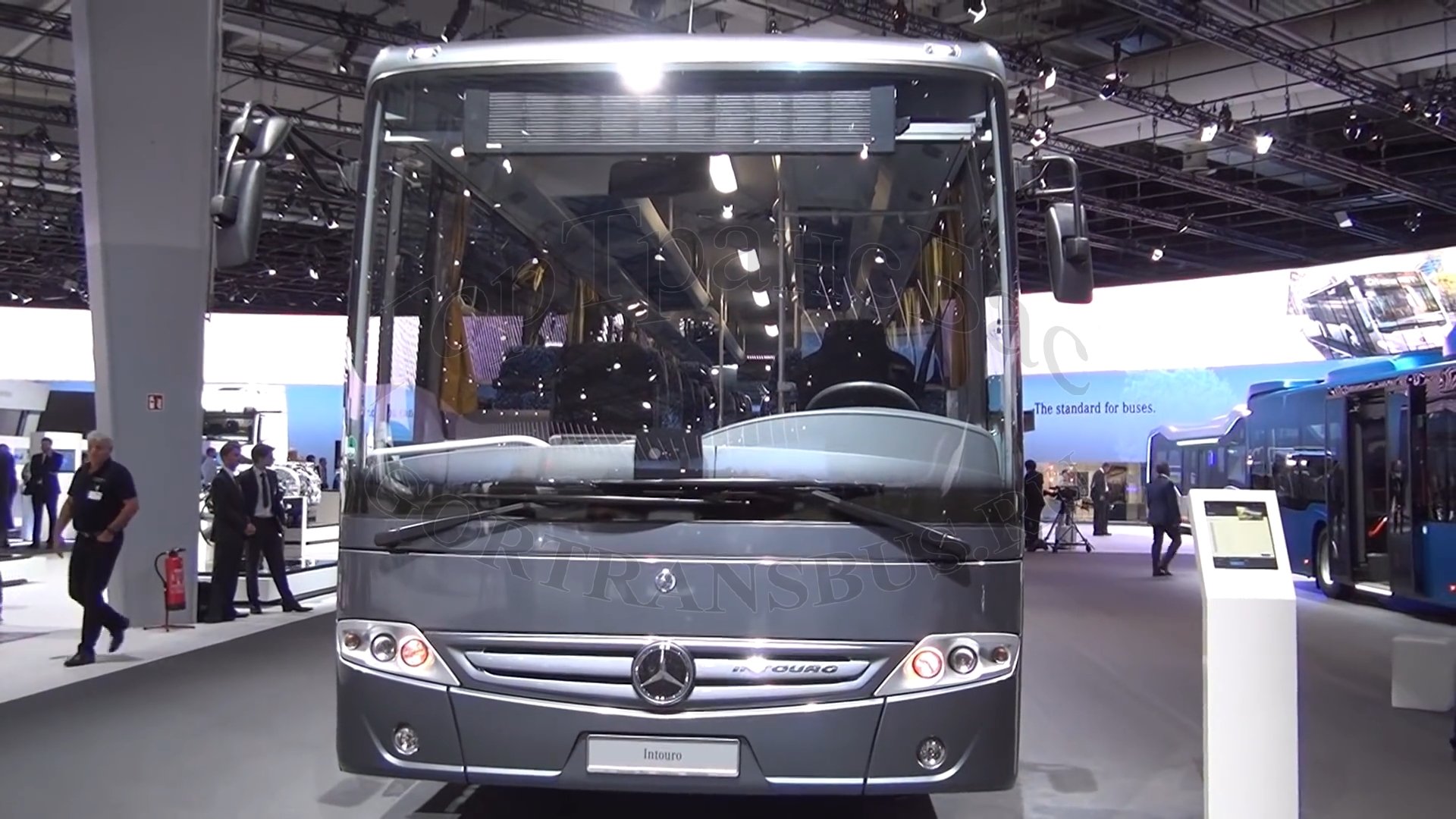 Автобус Mercedes-Benz Intouro