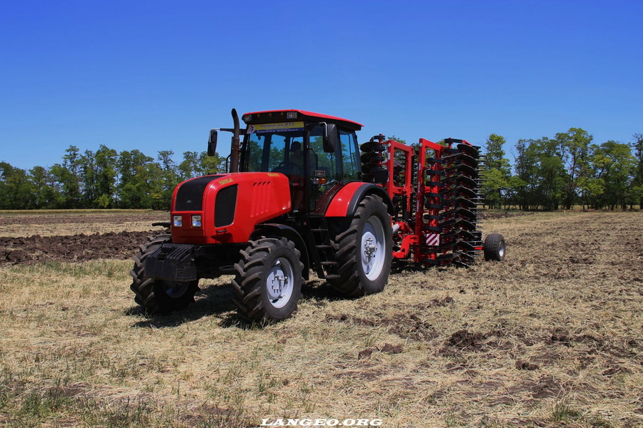 Трактор МТЗ-2022