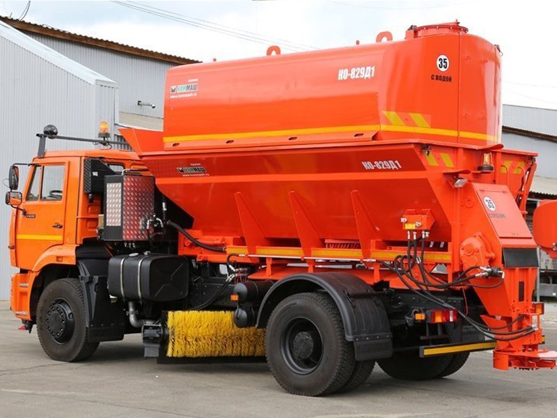 Комбинированная дорожная машина КДМ