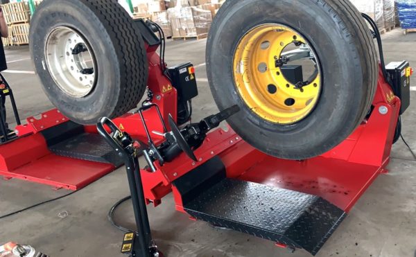 Грузовой шиномонтажный станок