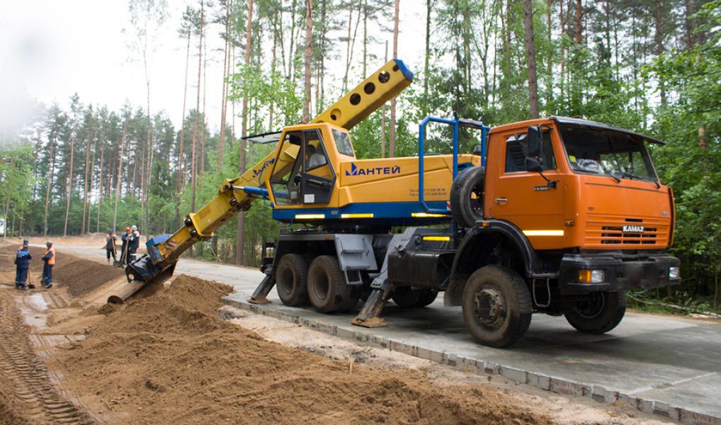 экскаватор-планировщик