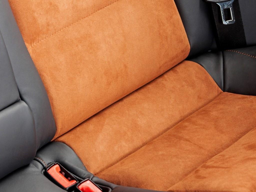 Чем обтягивают кресла грузовика