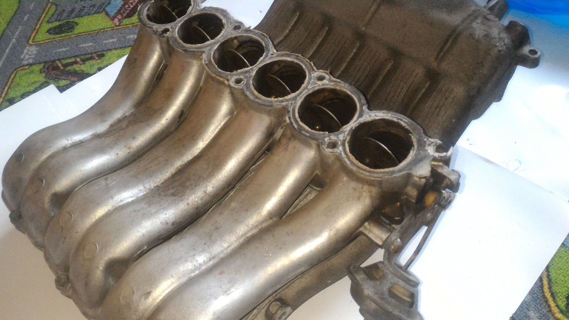 Впускной коллектор с изменяемой геометрией